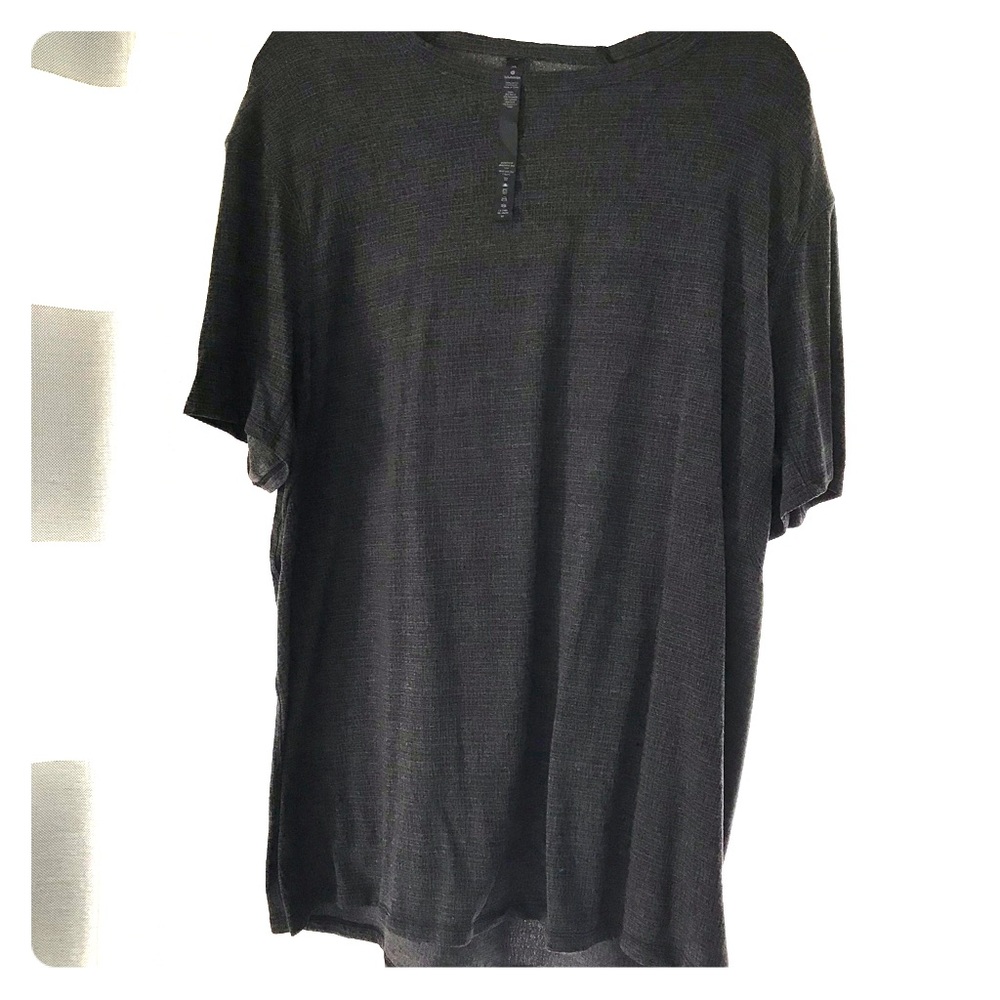 Men’s XL Lululemon Vent Tech Workout Shirt